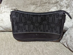 Tommy Hilfiger schwarz Jacquard Kunstleder Zierleiste Toilettenartikel Kosmetik Reisetasche - Bild 1 von 5