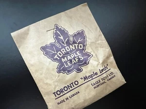 ORIGINAL NEW 1960 Eagle Table Hockey Game TORONTO MAPLE LEAFS men/ UNOPENED BAG! - Picture 1 of 4