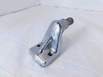 Soporte de montaje de reposapiés derecho Harley Davidson FXR FXRS bajo y súper deslizamiento Foto 1 de 4