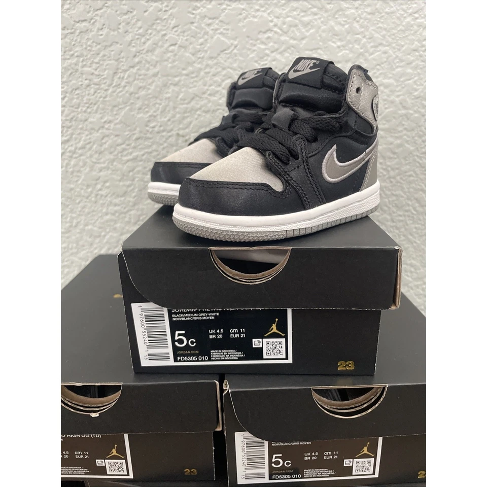 Air Jordan 1 Retro High OG Satin Black/Grey FD5305-010 Size 5c