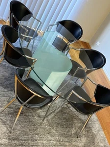 Modern glass dining table and 6 leather chairs like new - Picture 1 of 12