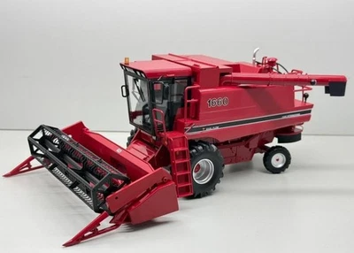 REPLICAGRI,CASE IH Axial Flow 1660 Combine Harvester - Special Edition, 1/32,... - Image 1 of 3