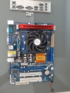 Bundle: AsRock-Mainboard, CPU AMD Athlon II X2 260, 8 GB DDR3 RAM - Zdjęcie 1 z 8