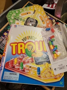 De colección 1998 Trouble Game Pop O Matic Instrucciones Funciona Usado Falta 1 Clavija - Imagen 1 de 5