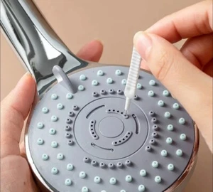 2X Mini Bürste Anti-kalk Kopfbrause Dusche Entfernt Kalk Sauberkeit Löcher Wanne - Bild 1 von 3