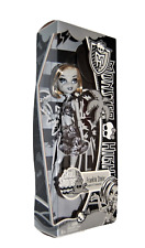 2011 Mattel Monster High Doll Skull Shores Frankie Stein "Black & White"