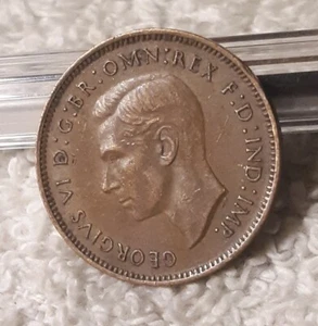 1944 Heavily Circulated Great Britain Bronze Farthing Coin ~ UK - Picture 1 of 11