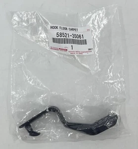 Toyota FJ Cruiser 2007-2010 Outer Front Floor Carpet Hook Black 58521-35061 NIP - Bild 1 von 3