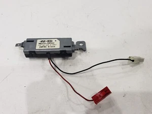 2012 Hyundai Elantra antenna amplifier oem - Picture 1 of 2