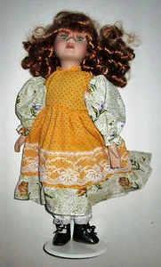 vintage The Classical Collection 16" Porcelain Doll - Foto 1 di 4