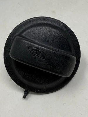 1998 1999 2000 2001 2002 2003 JAGUAR XJ8 XJR XK8 VANDEN PLAS  FUEL TANK CAP - Image 1 of 4