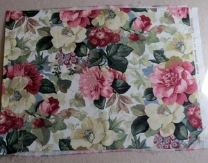 ‘GARDENIA’ HARDY FABRICS DESIGN FLORAL COTTON REMNANT - Picture 1 of 2