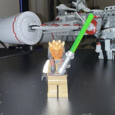 LEGO Star Wars: EETH KOTH Minifigure sw0332 Republic Frigate 7964 Toy Lightsaber - Image 1 of 2