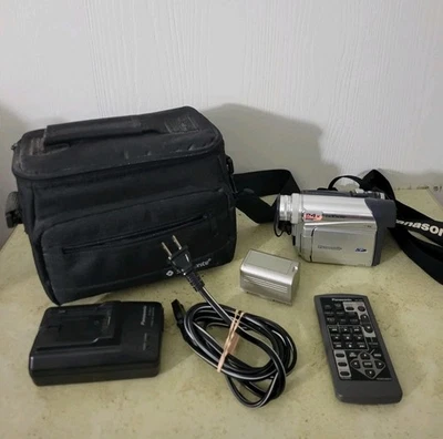 Panasonic PV-GS15 MiniDV 800x Digital Video Camcorder MultiCam Great - Image 1 of 4