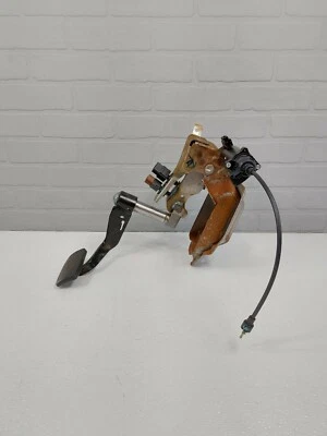 Nissan Murano 2003-2007 montaje de pedal de freno motorizado ajustable OEM con motor Foto 1 de 4