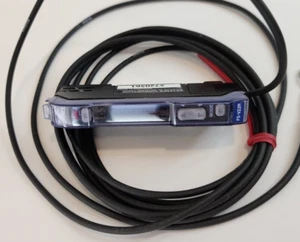 Amplificador de fibra óptica KEYENCE FS-V22R FSV22R - Imagen 1 de 6