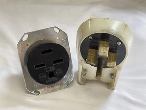 Set of Hubbell Bryant NEMA 15-30 Receptacle & Straight Plug 30A 250V 3P-4 Wire - Picture 1 of 5