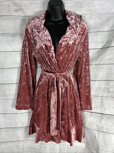 Accappatoio sexy Betsey Johnson taglia XS/S rosa velluto schiacciato corto con cappuccio e volant - Foto 1 di 12