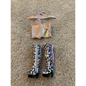 Na! Na! Na! Surprise Doll Clothes Holographic Pink Top & Shorts W Leopard Boots - Picture 1 of 4