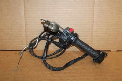 Kawasaki Ninja ZX10R 2004-2005 OEM CLIP DERECHO EN MANILLAR CON INTERRUPTORES ACELERADOR Foto 1 de 4