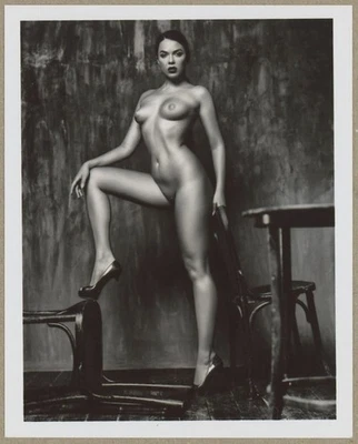 Ron802A - Lot #49 - 3 B&W 4x5 Photos - Art Nude - Paid Professional Models - Image 1 of 3