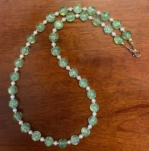 18" Lime Green Crackle Bead and White Glass Pearl Necklace - Picture 1 of 2