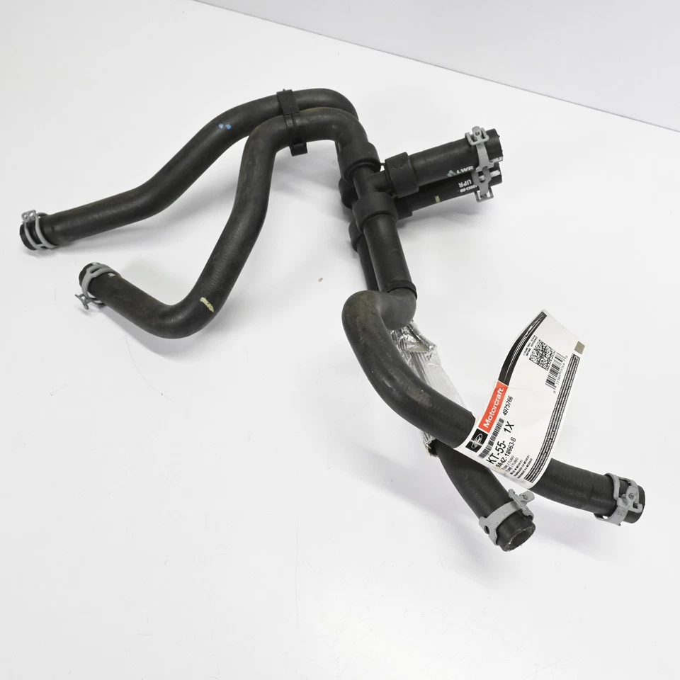 Genuine OEM FORD 2008-2009 Flex/Taurus X Tube Heater Water 9A4Z-18663-B Foto 1 de 1