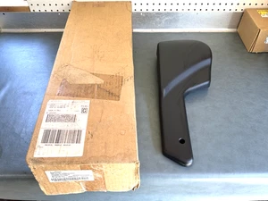 GM OEM NOS 89042267 Ebony Lower Passenger Seat Trim Cover 2005-2009 GMC Envoy - Foto 1 di 5
