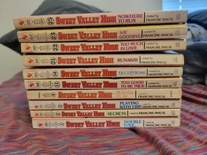Lot of 39 SWEET VALLEY HIGH BOOKS by Francine Pascal - Bild 1 von 4