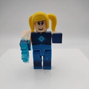 Jazwares ROBLOX Series 4 Heroes of Robloxia Tessla Figur (ohne Code) - Bild 1 von 2