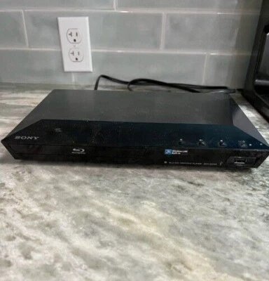 Sony Blue-Ray Disc DVD Player Wireless LAN Built-In No Remote - Image 1 of 4