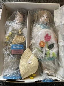 MYD Marian Yu Designs - Muñecas gemelas con soportes 16” de alto - Porcelana - Limitado con certificado de autenticidad - Imagen 1 de 8