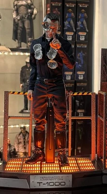 Hot Toys T-1000 Terminator Sixth Scale Figure MMS774 Base Only No Figure - Image 1 of 3