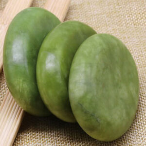 Naturalne kamienie do masażu zielone kamienie jadeitowe zimna skała do spa masażer tkanek głębokich