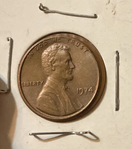 1974 Lincoln Memorial cent US Mint error coins,  OFF CENTER  rim Error - Picture 1 of 2