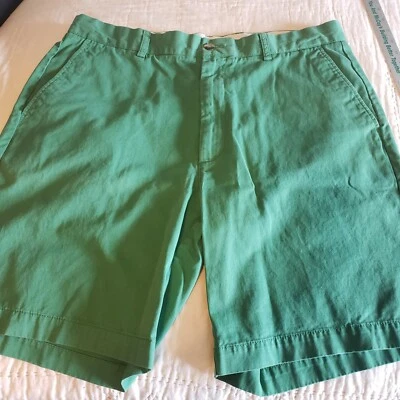Roundtree & Yorke Casuals Size 38w Green 100% Cotton Relaxed Fit Shorts  - Image 1 of 4