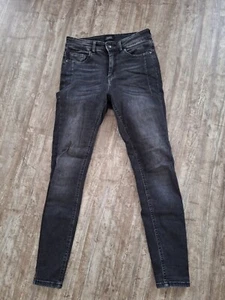 Only Damen Jeans Gr. 32 Schwarz  - Bild 1 von 3