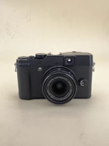 95% New-FUJIFILM X10 12MP 4x Zoom Digital Camera with Fujinon 28-112mm Lens - Picture 1 of 6