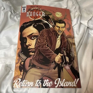 IDW Comics Half Past Danger 2 #5 Mooney Art, Cover A, Spot Dinosaur Noble Moss - Picture 1 of 12