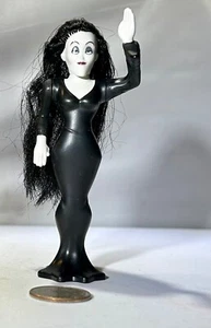 Burger King Addams Family Morticia, lange Haare, Actionfigur, Spielzeug, gebraucht, in einwandfreiem Zustand - Bild 1 von 11