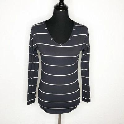 Ivivva Top Deportivo Cuello en V Rayas Blanco y Negro Talla 10 Foto 1 de 4