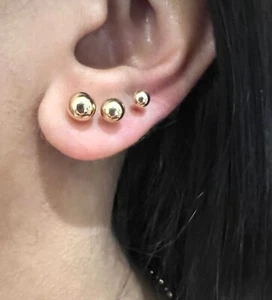 Pendientes de bola de oro de 10k - Pendientes de bola ligeros de oro real de 10K 4 mm, 5 mm, 6 mm - Imagen 1 de 7
