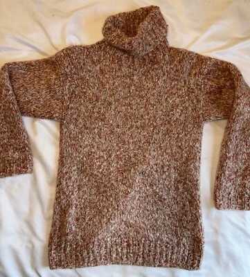 Suéter Pullover Grueso Hecho a Mano Tejido a Mano Lana Cuello Alto Pequeño Rojo Tostado Excelente Foto 1 de 4