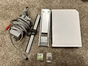 Nintendo RVL-001 Wii Console - Picture 1 of 7