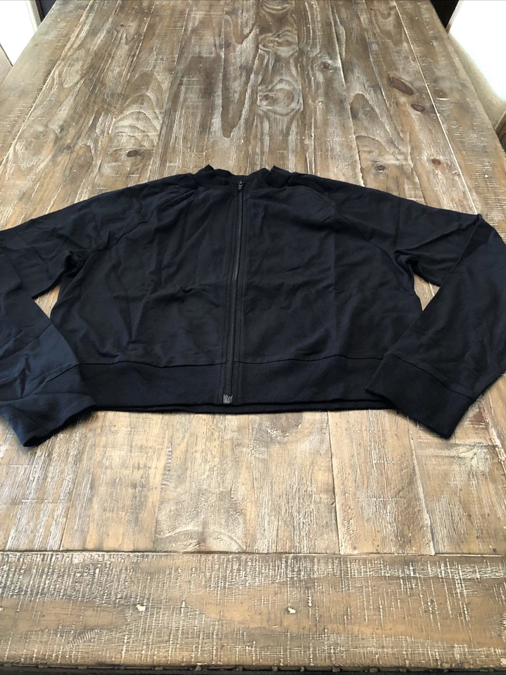 Camiseta deportiva recortada con cremallera negra talla 18 del Reino Unido de ASOS DESIGN Foto 1 de 1