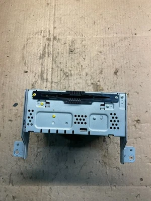 Ford Taurus 2010 2011 2012 radio estéreo reproductor de CD receptor AM FM Audio t7507 DG Foto 1 de 4