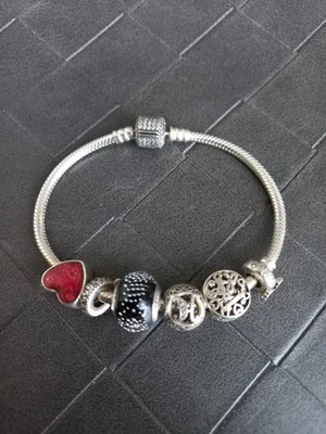 bracelet PANDORA et ses charms - Bild 1 von 4