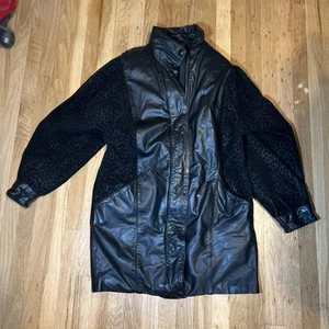 VTG WILSONS 3M THINSULATE Lined Women Small Glossy Black Leather Zip Moto Jacket - Picture 1 of 9