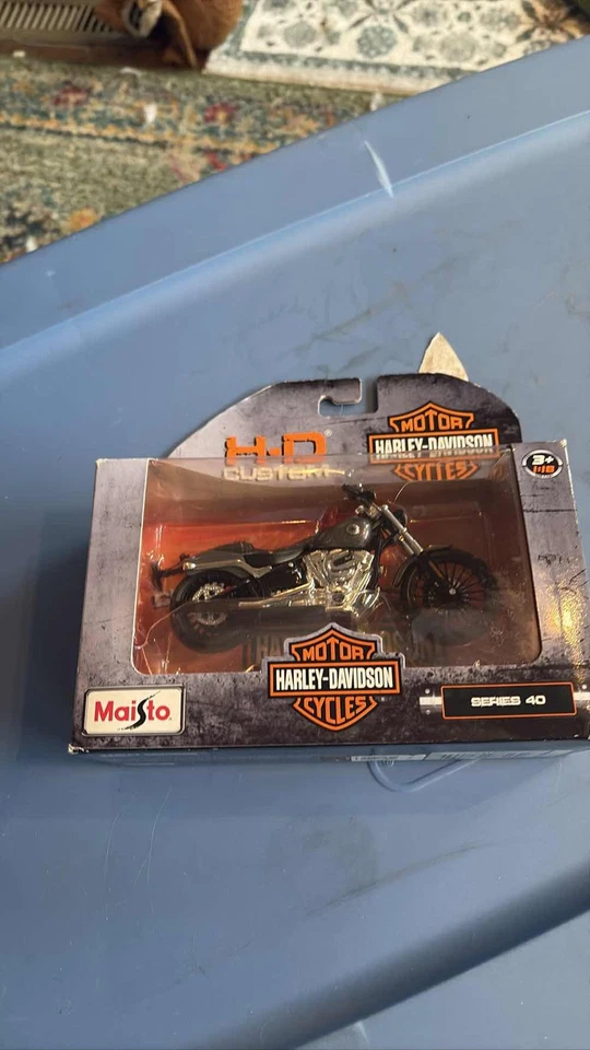 Maisto Harley Davidson 2016 Breakout 1:18 Scale Series 40 Motorcycle Model - Image 1 of 1