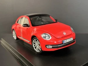 2012 Volkswagen New Beetle Red 1/18 Welly HTF Us Seller! - Picture 1 of 17